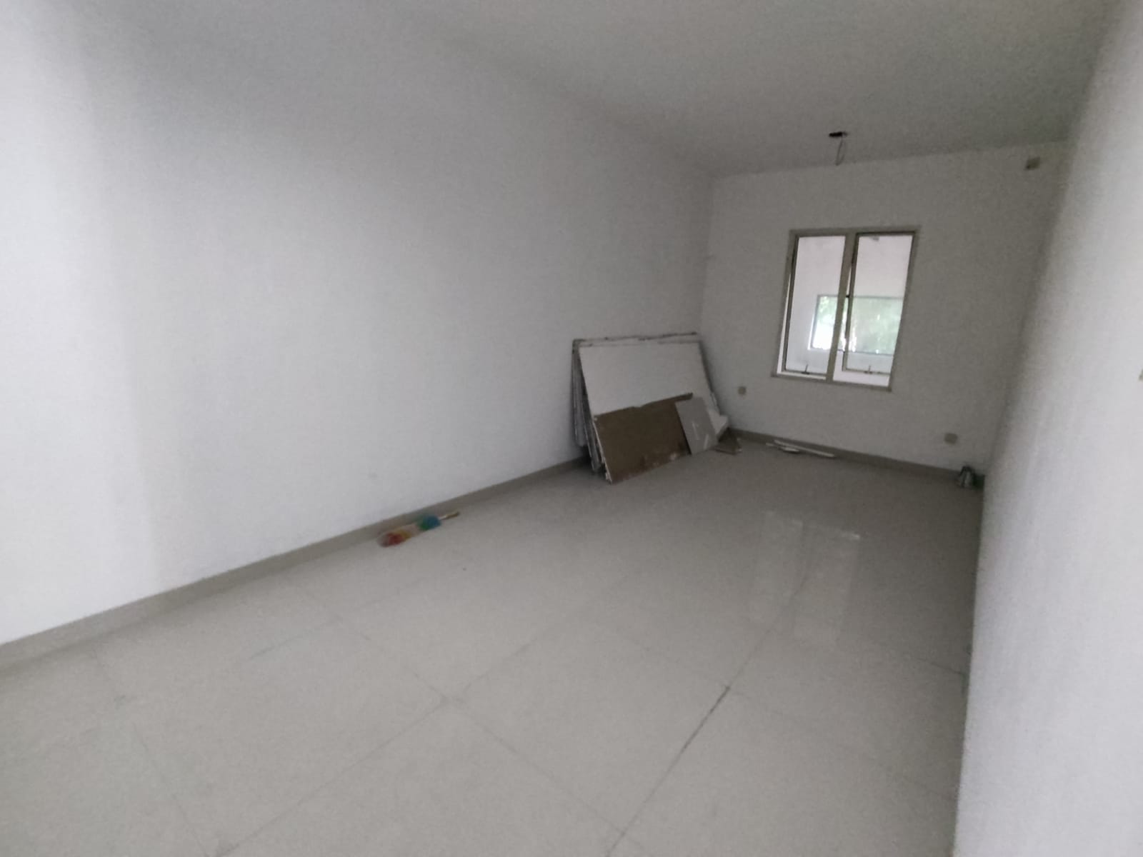 Rumah Disewakan Semi Furnished di Cluster Oakwood Lippo Cikarang